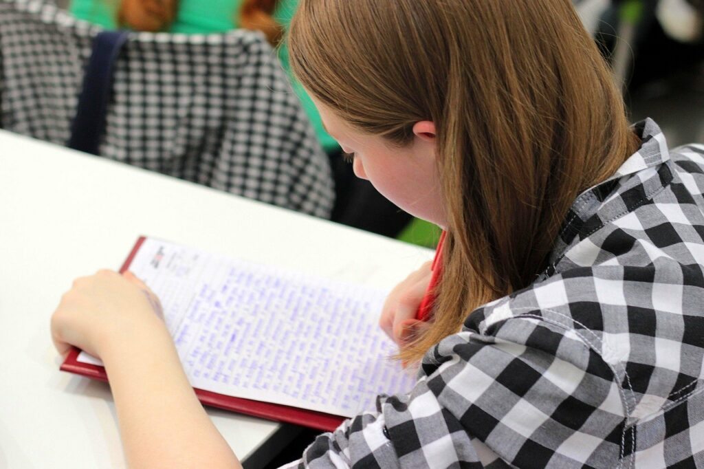 Redação Encceja 2024 Temas Prováveis e Exemplos de Redação NET Educação